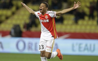 海德电竞热议-阿菲夫禁区外远射破门